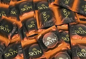 Lifestyles Skyn Lubricated Latex Condoms Bulk / Large - 10 Pack