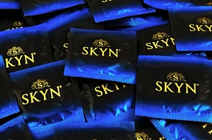 Lifestyles Skyn Lubricated Latex Condoms Bulk / Extra Lubricated - 10 Pack